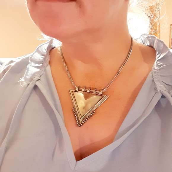 Fantastic 80's V Pendant Choker Set - Picture 4 of 12